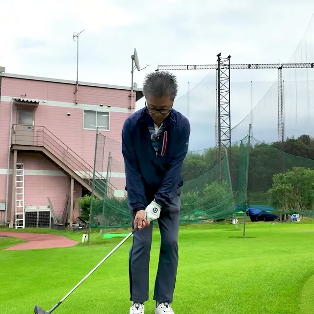 アプローチで「ザックリ」する人へ⛳ 振り子で打つのがコツ